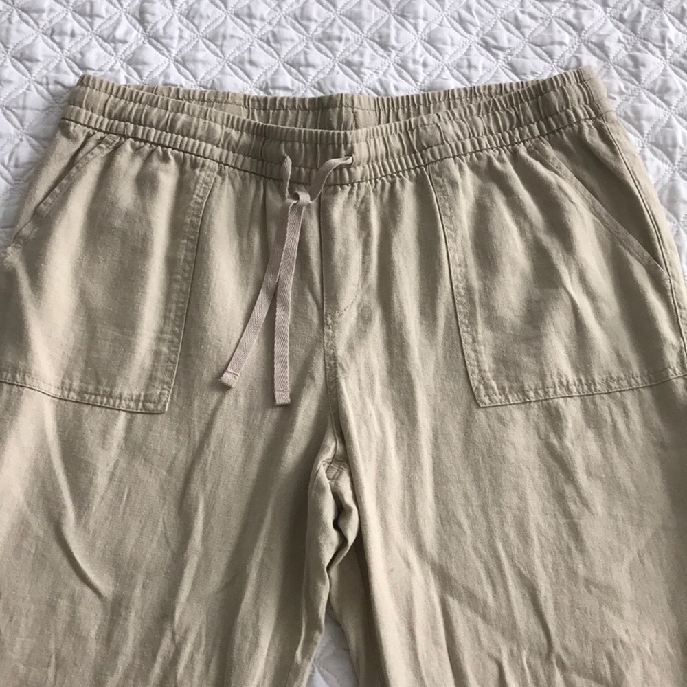 Capris. - Picture 2 of 5